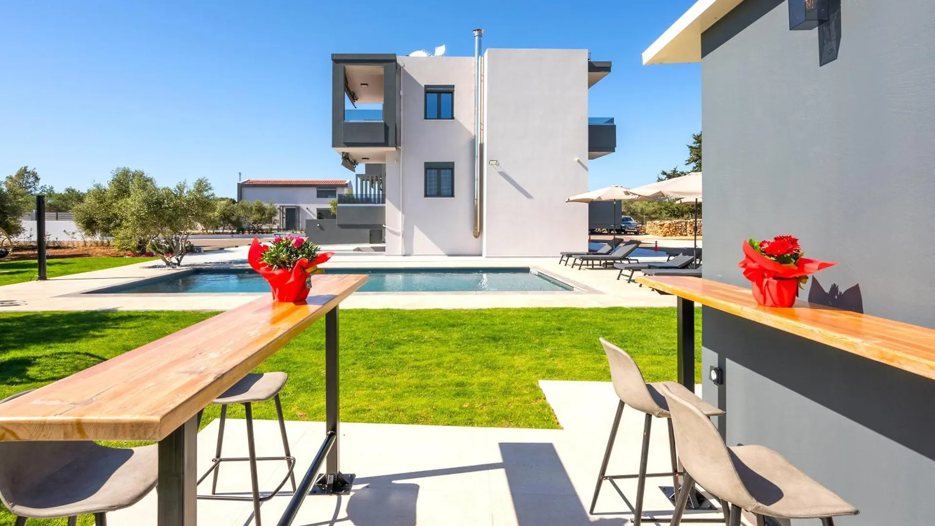 Luxury Oasis In Chania - Private Pool, Bbq & Garden By Wehome